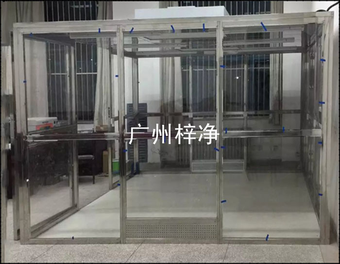 使用百級(jí)潔凈棚比較多的客戶，會(huì)選用千級(jí)潔凈棚，或萬(wàn)級(jí)潔凈棚，少量客戶會(huì)選用百級(jí)或萬(wàn)級(jí)。