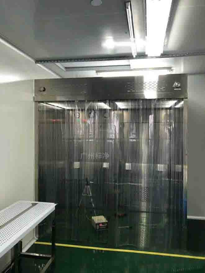 負(fù)壓稱量罩結(jié)構(gòu)圖由初效、中效、高效、風(fēng)機(jī)等部件組成