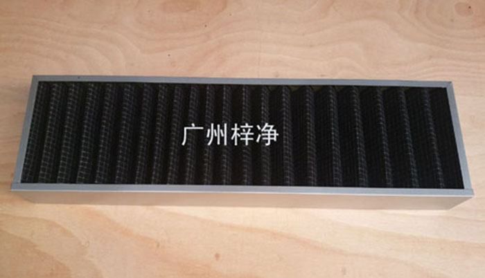 活性碳過濾器廣泛用于化學(xué)、制藥、食品、娛樂場所、需要凈化空氣的場所， 有害氣體如苯、甲醛、氨氣等的吸附脫除 溶劑的回收 ，采用活性炭氈比表面積大，吸附能力強，迅速處理各種有害氣體, 有效潔凈空氣對氣味的控制。