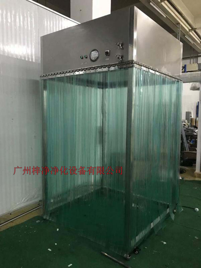 層流采樣車廣泛適用于醫(yī)藥、制劑、電子、精密儀器、儀表、食品等行業(yè)的特殊場(chǎng)合的原輔物料的采樣。