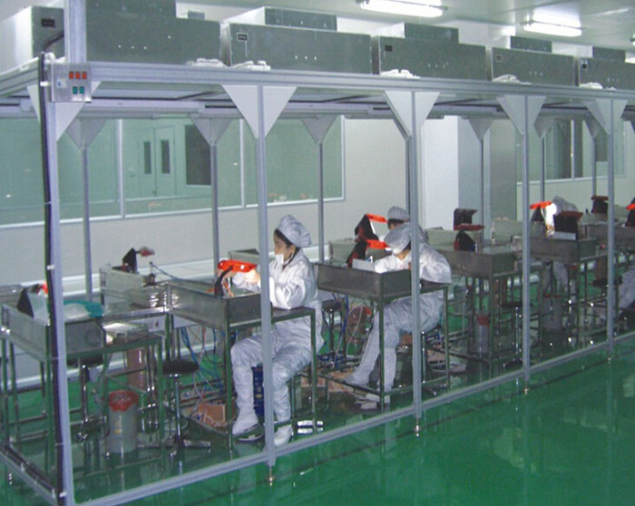 百級潔凈棚作為一種高級別的潔凈室設施，其在生物制藥過程中的重要性不言而喻。